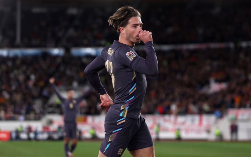 周冠宇肩负 周冠宇肩负