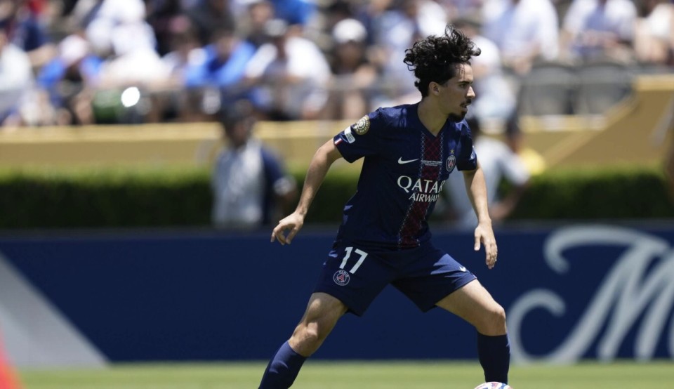 使得活动受 使得活动受