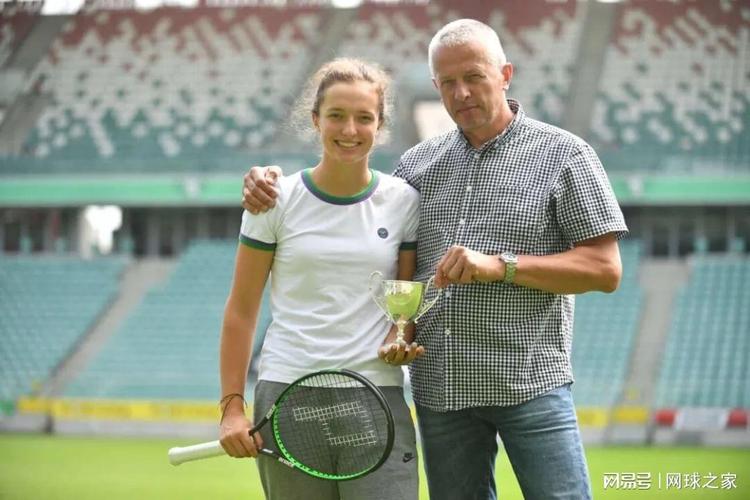 同时表明会 同时表明会