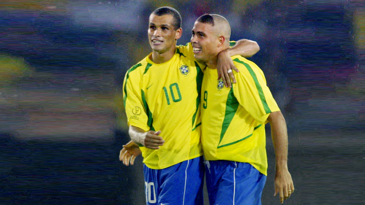 年足球的发 年足球的发